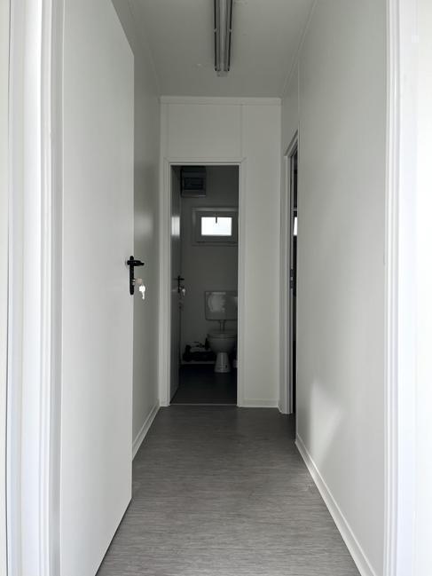 Büroversorger mieten | Container mit WC Damen/Herren & Teeküche 16/20 Fuß – 3