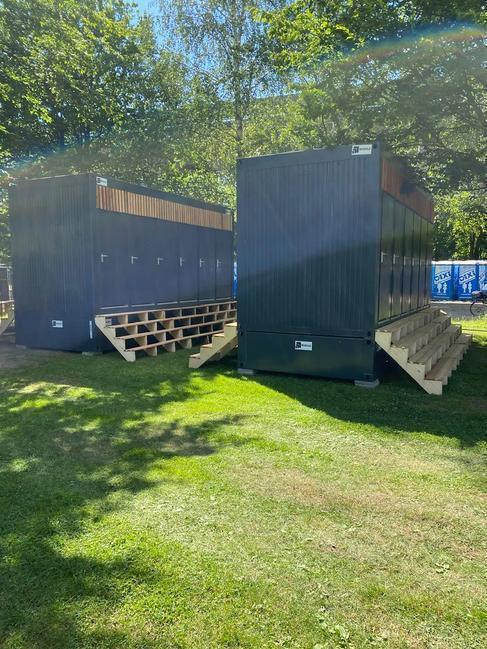 Event-WC-Container 12 Kabinen mieten | Sanitär- & Toilettencontainer 20 Fuß – 3