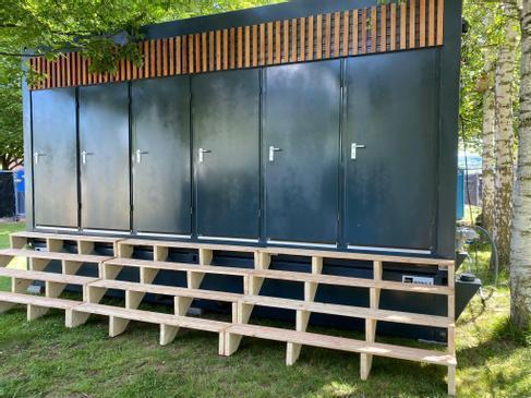 Event-WC-Container 12 Kabinen mieten | Sanitär- & Toilettencontainer 20 Fuß – 4