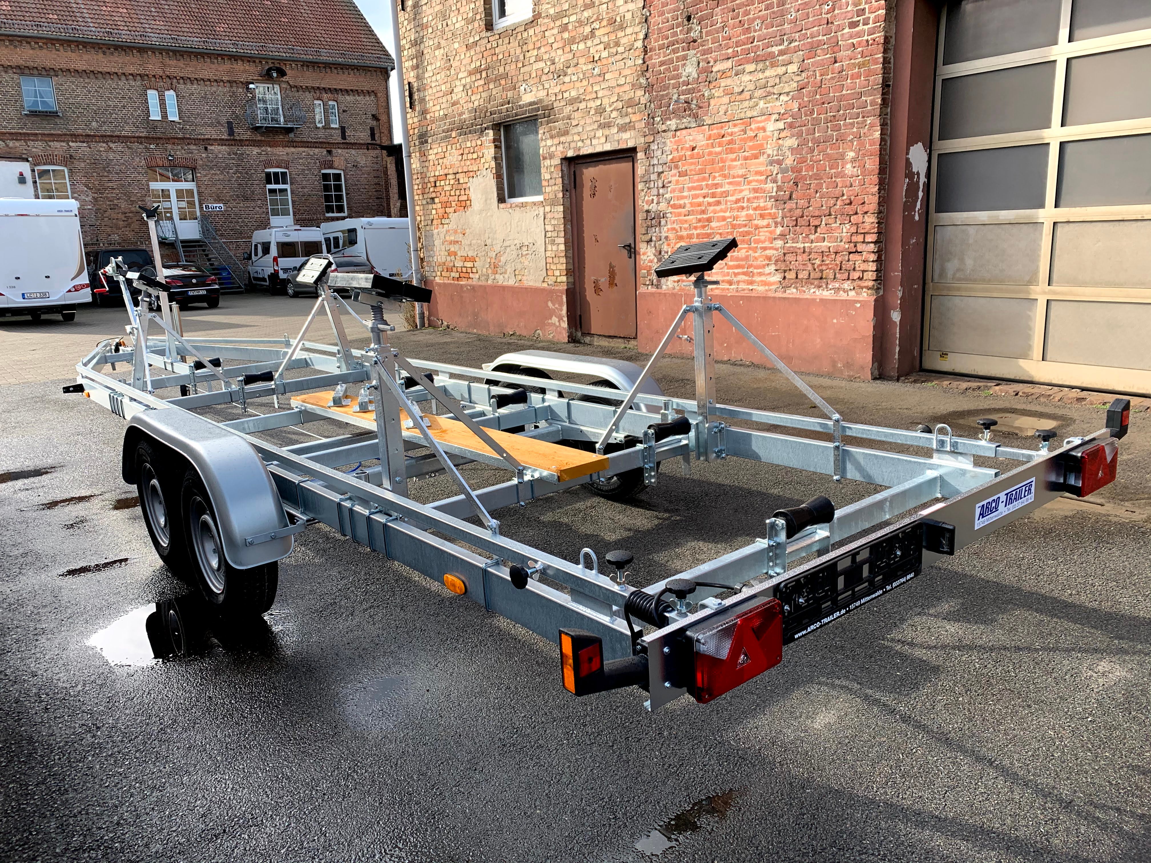 Bootstrailer 750 kg mieten – 5,5m Bootsanhänger für Motor- & Segelboote – 4