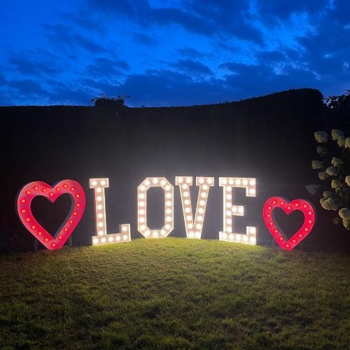 LOVE Leuchtbuchstaben & Leuchtzahlen mieten – XXL für Hochzeit & Party – 3