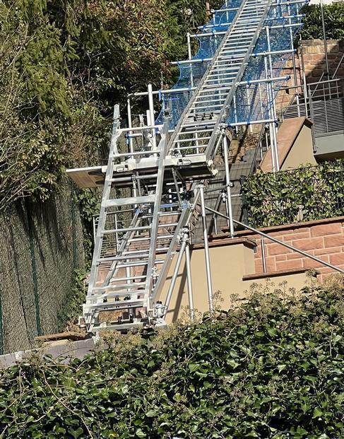 Hanglift mieten – GEDA Berglift / Transportaufzug für steiles Grundstück