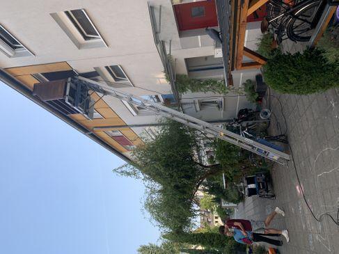 Möbellift mieten – GEDA Schrägaufzug / Umzugslift für Möbel & Kartons – 2