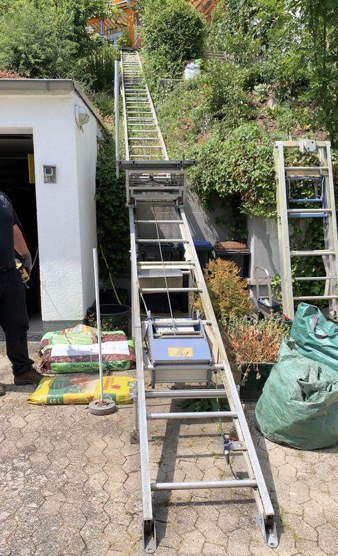 Hanglift mieten – GEDA Geländelift / Lastenaufzug für steile Grundstücke – 4