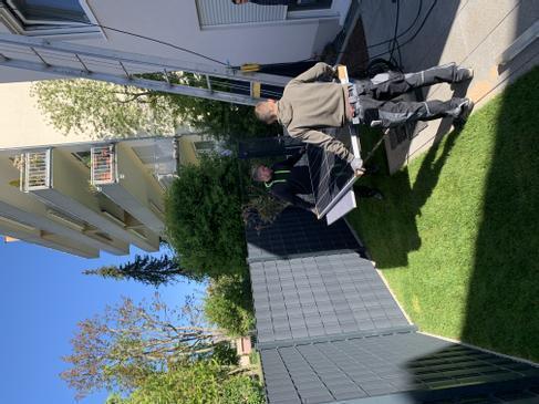 Solarlift mieten – Schräglift / Photovoltaiklift GEDA für PV-Module aufs Dach – 3
