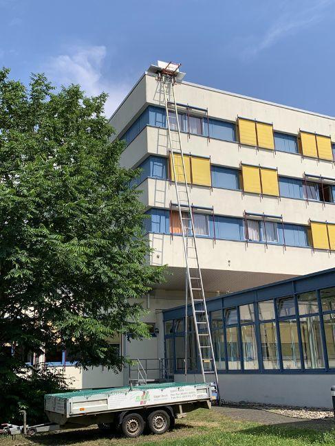 Möbellift mieten – GEDA Schrägaufzug / Umzugslift für Möbel & Kartons – 3