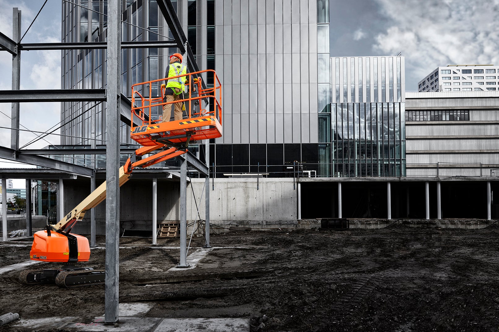 Raupenarbeitsbühne mieten - Diesel 22 m, JLG 460SJC, 270 kg Korblast – 3