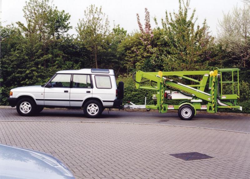 Hubsteiger Arbeitsbühne 12m mieten – Nifty 120T Anhänger-Arbeitsbühne