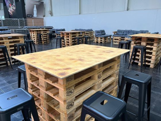 Sonnenschirm & Palettenmöbel mieten – Paletten-Lounge, Pavillon, Outdoor-Möbel – 3