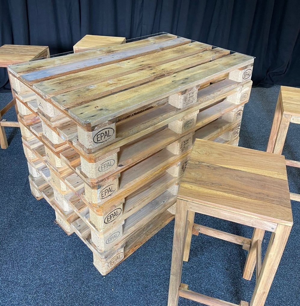 Sonnenschirm & Palettenmöbel mieten – Paletten-Lounge, Pavillon, Outdoor-Möbel – 2