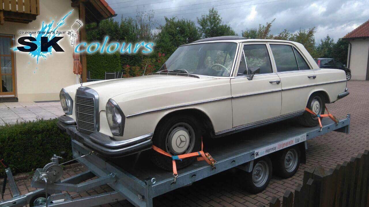 Autotransporter Plattformanhänger mieten – 2700 kg mit Seilwinde & langen Auffahrrampen