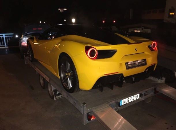 Autotransporter Plattformanhänger mieten – 2700 kg mit Seilwinde & langen Auffahrrampen – 4
