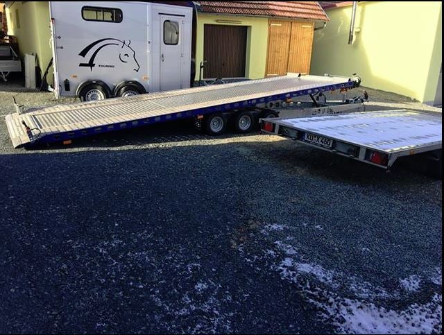 Autotransporter Anhänger mieten – 3500 kg Kipper mit Seilwinde & 100 km/h | 3-Achser