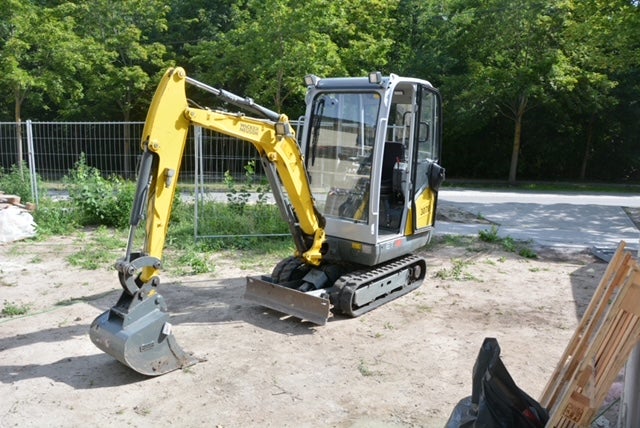 Minibagger mieten – Wacker Neuson ET18 mit Kabine, 1,8 t