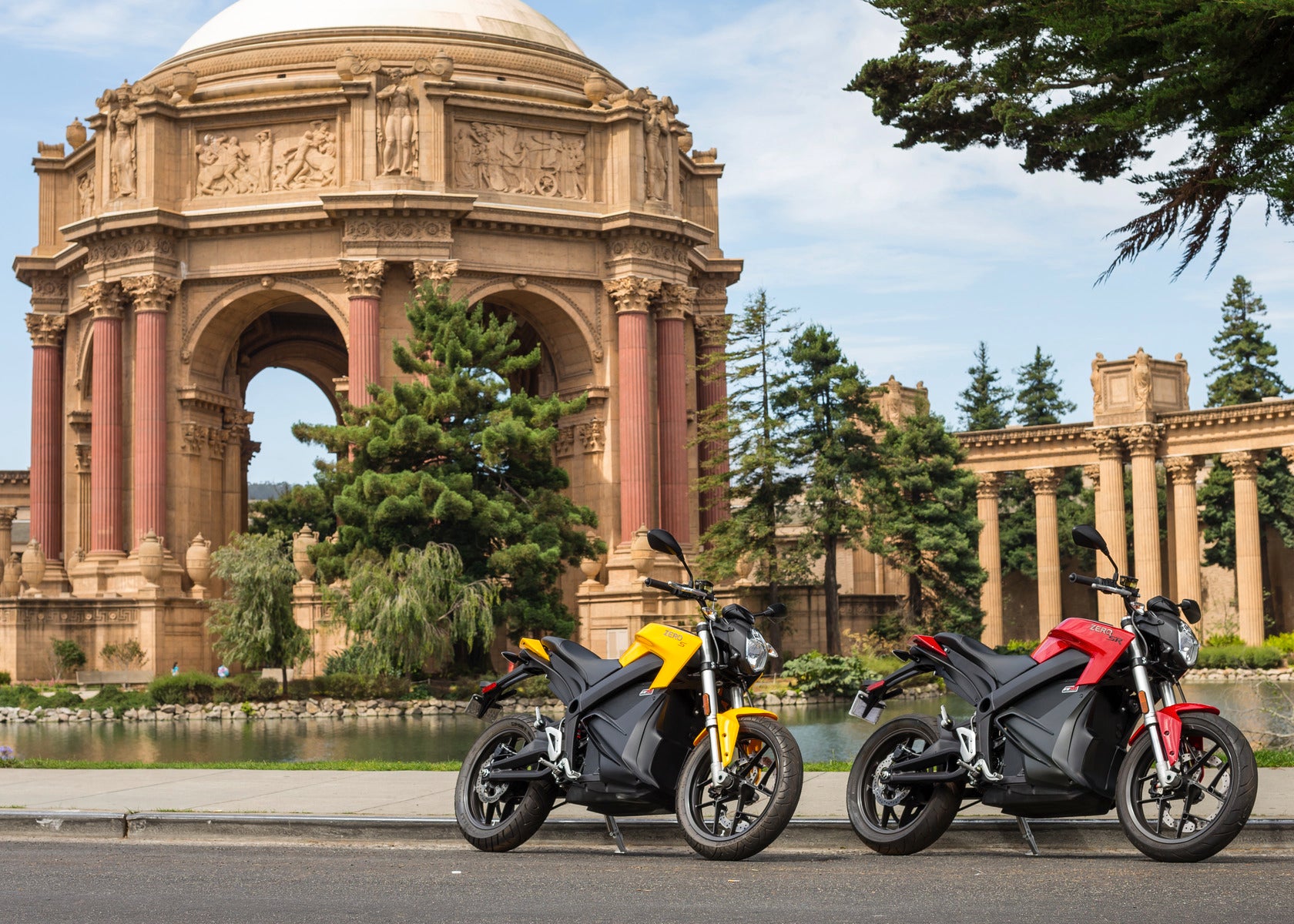Zero SR Elektromotorrad mieten – E-Motorrad, 0–100 in 3,3 s – 3