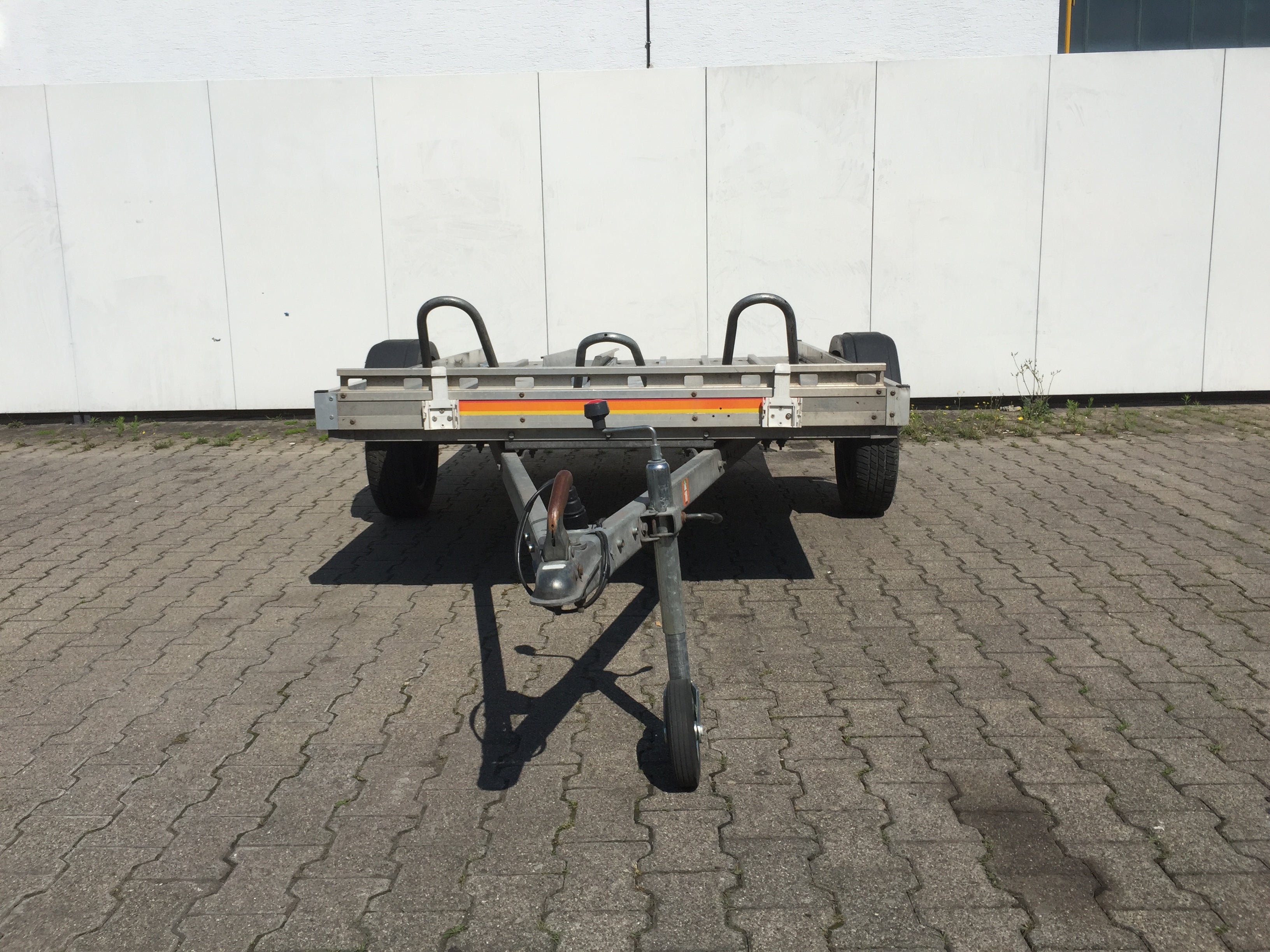 Motorradtransporter TY 79 mieten – Plattformanhänger 2,50 x 1,51 m, 750 kg – 2