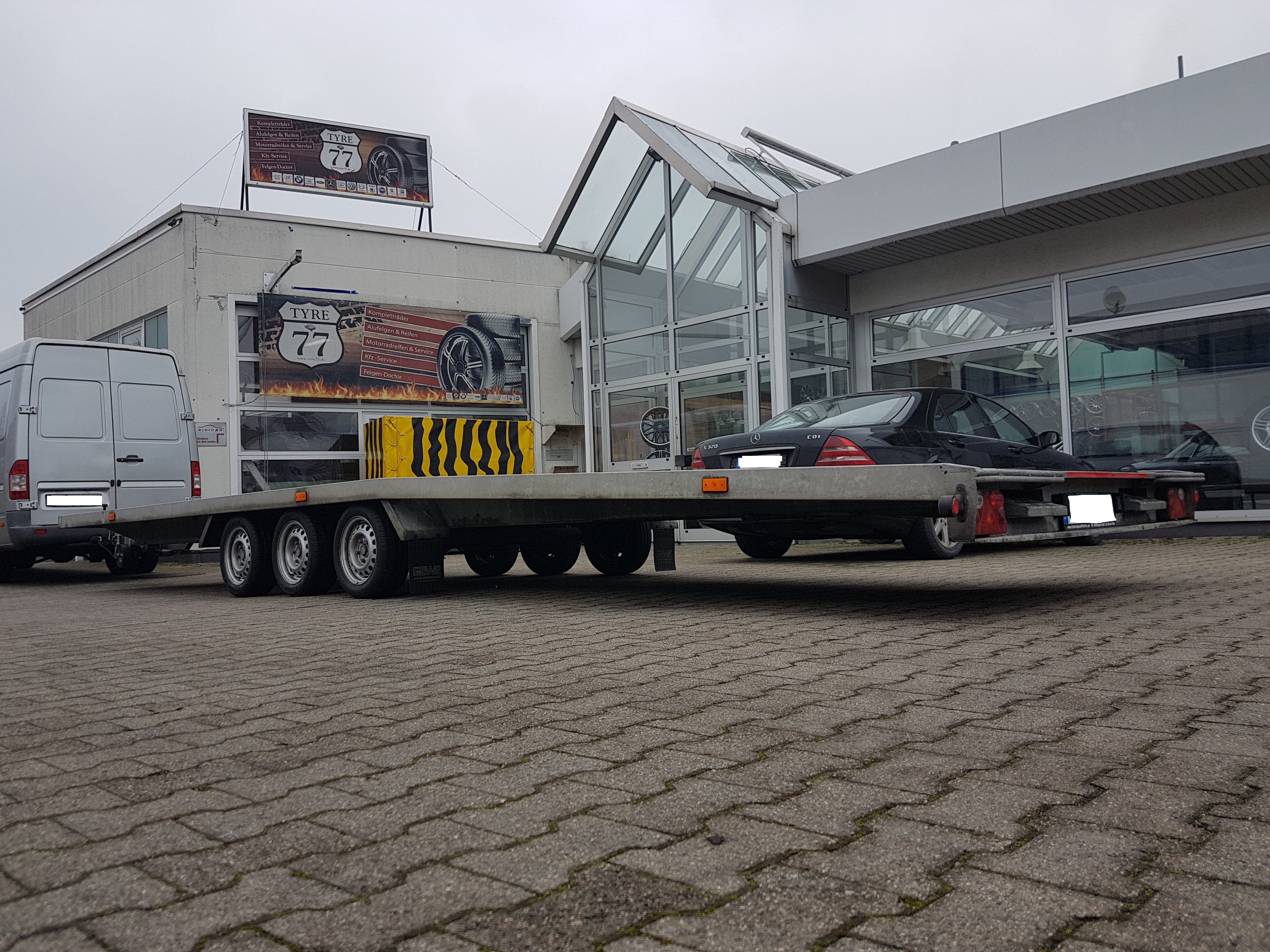 Autotransporter XL TY 77 mieten – 8,10 m Ladefläche, Seilwinde, gebremst – 2