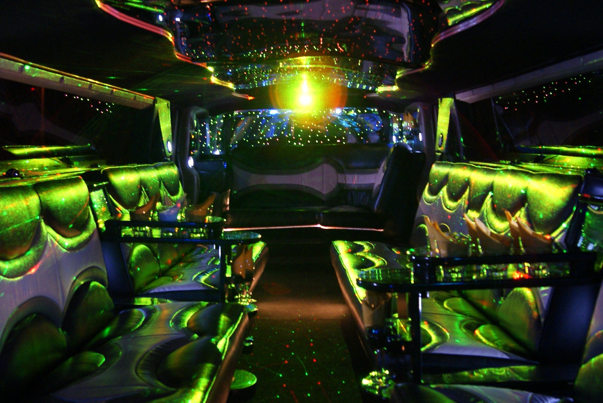 Hummer H2 Stretchlimousine mieten - fast 12 Meter Luxus Party-Limo – 3