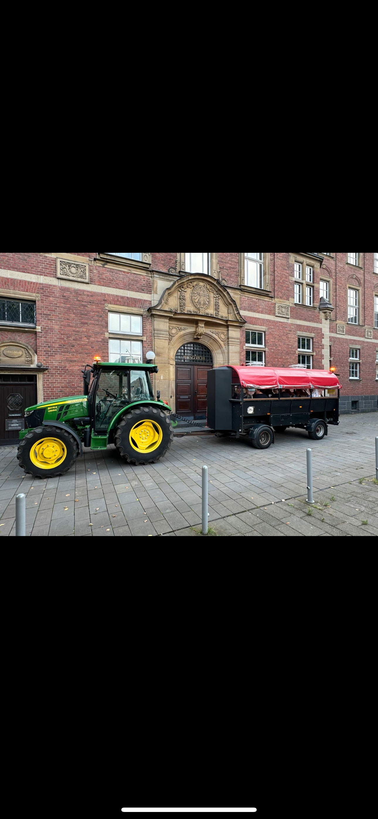 Planwagen mieten – professionelle Planwagenfahrt mit Traktor für bis zu 34 Personen – 2