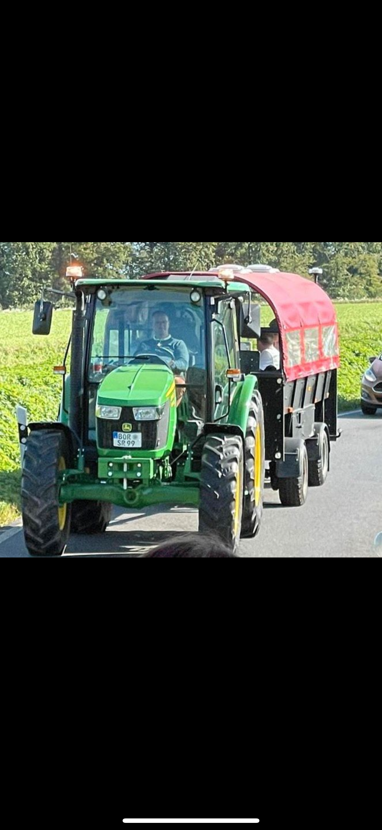 Planwagen mieten – professionelle Planwagenfahrt mit Traktor für bis zu 34 Personen – 3