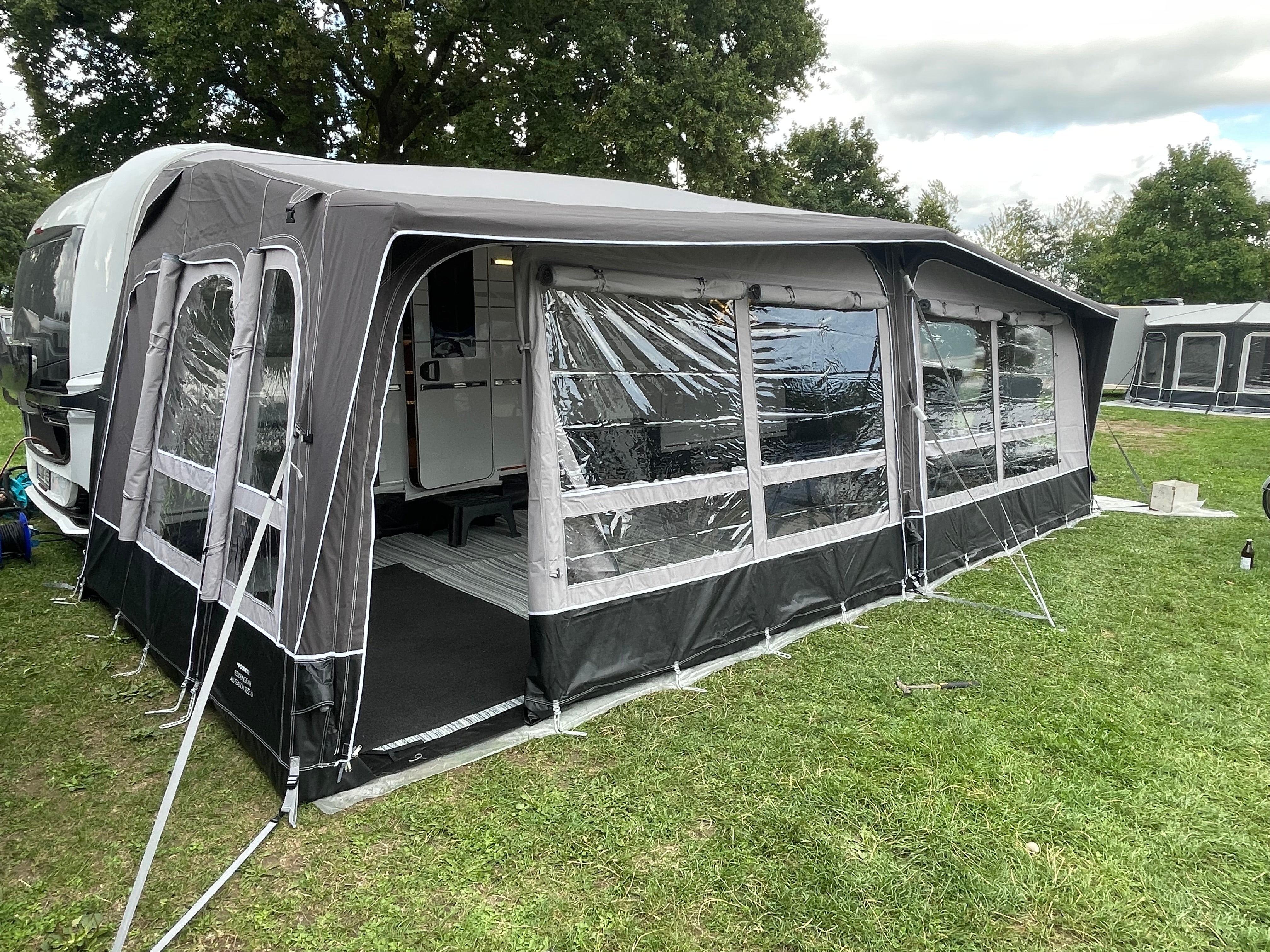 Luxus-Wohnwagen mieten: Tabbert Cellini 655 DF – Premium Caravan – 4