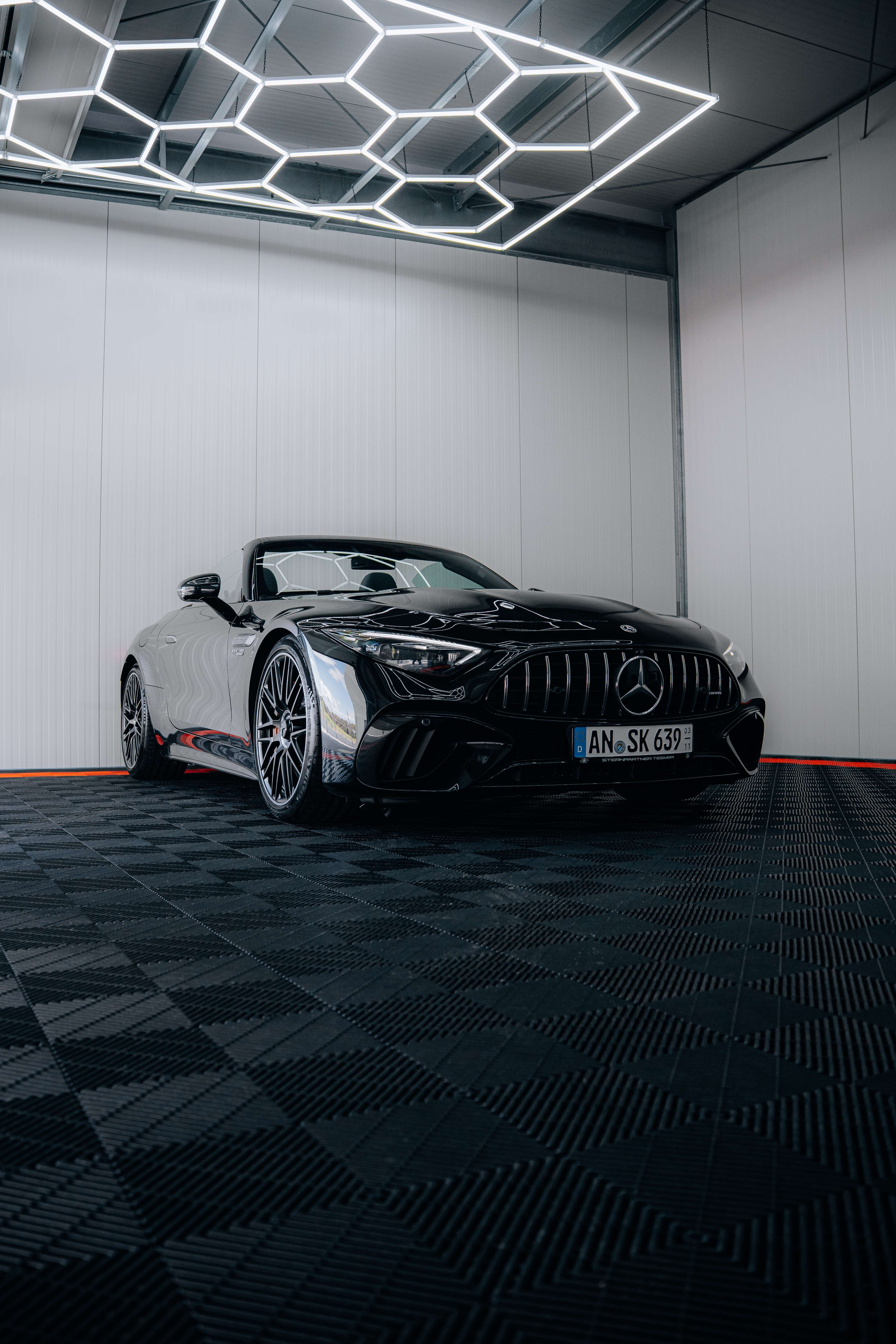 Mercedes-AMG SL 63 Cabrio mieten – 585 PS V8-Biturbo Roadster in Bayern