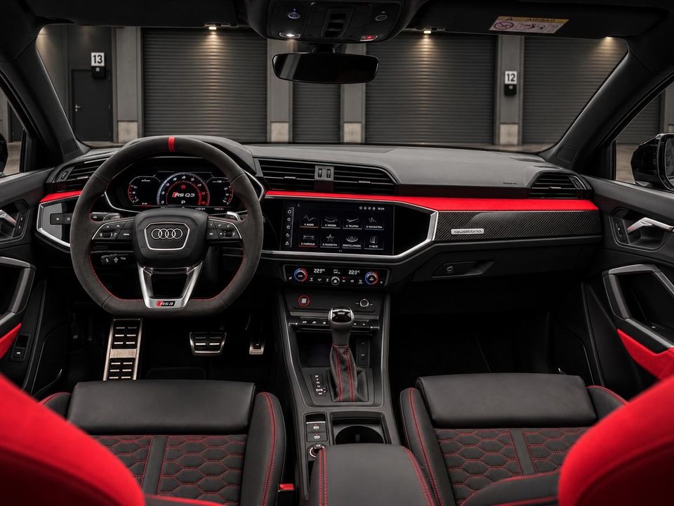 Audi RSQ3 mieten in Bochum – Sport-SUV ab 169 € pro Tag – 4