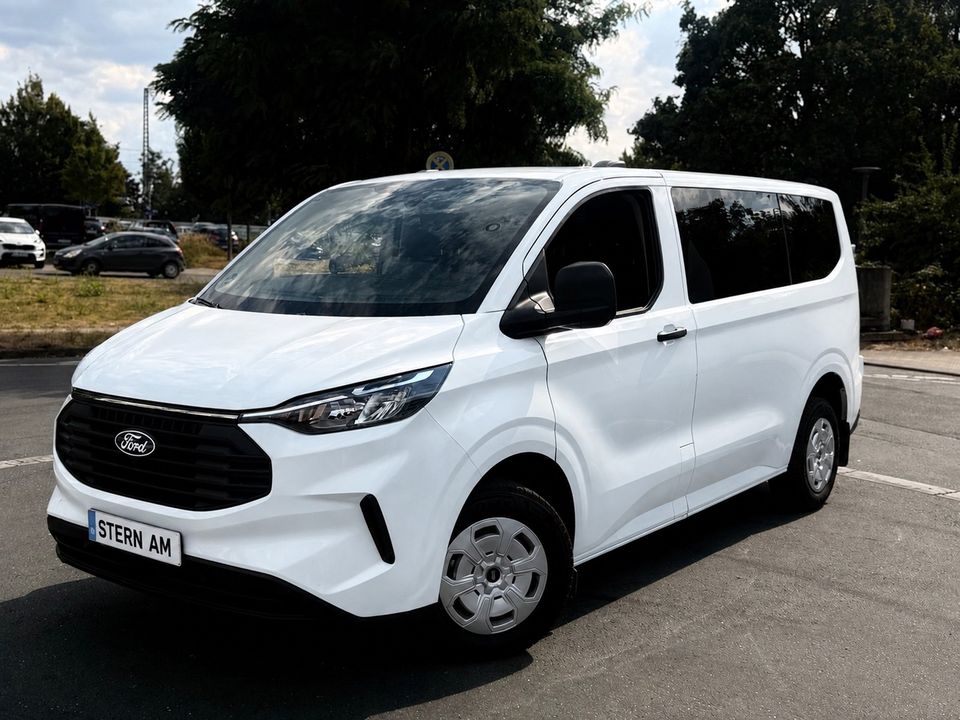 Ford Transit Custom 9-Sitzer mieten in Bochum – 99 € pro Tag, 699 € pro Woche