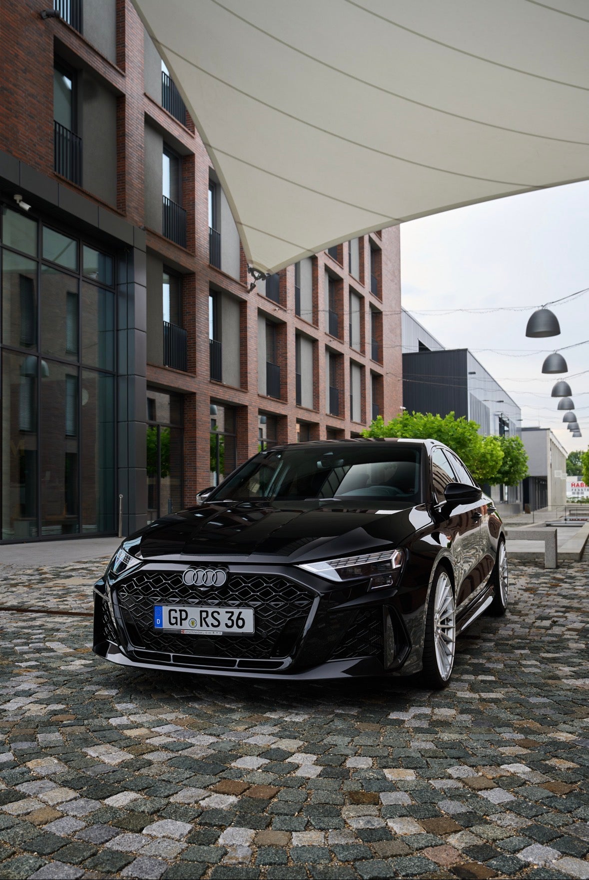 Audi RS3 8Y mieten - 2,5 TFSI Sportwagen leihen | 0-100 in 3,8 s