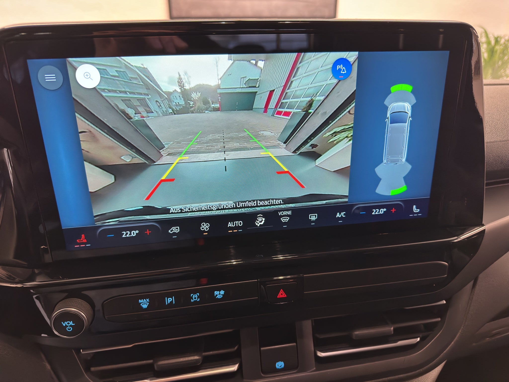 Ford Tourneo Custom Titanium 9-Sitzer mieten – Automatik, Modell 2025 – 4