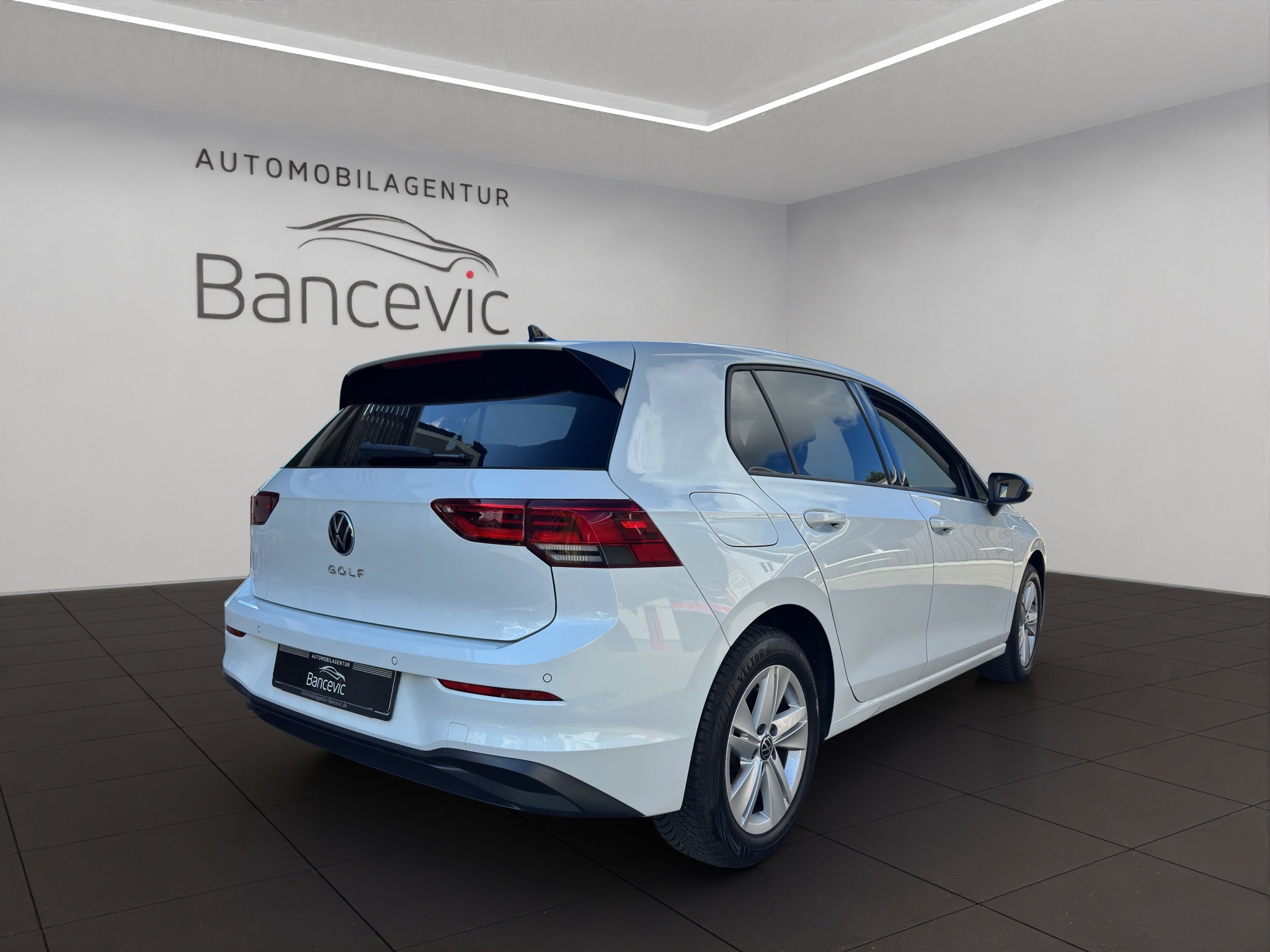 VW Golf 8 Life TDI Automatik mieten – LED, ACC & Sitzheizung – 3
