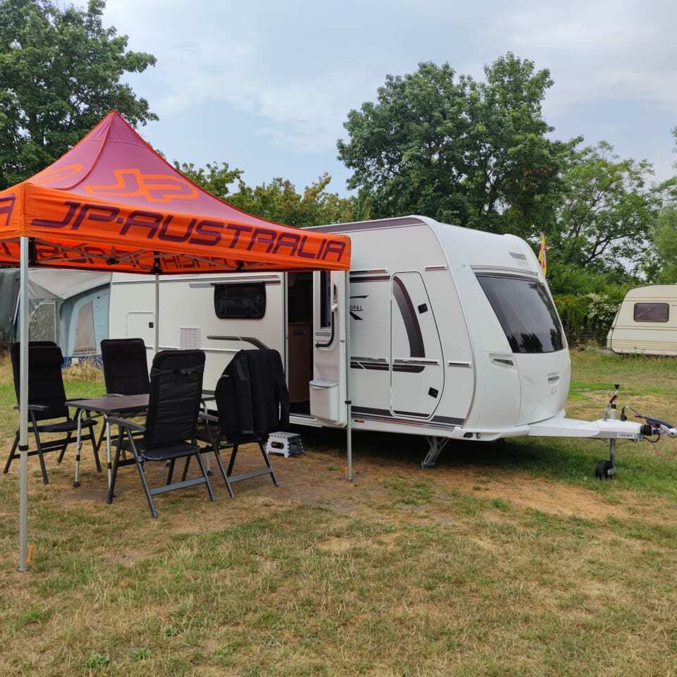Wohnwagen mieten: Fendt Opal SKF 515 – Familien-Caravan mit Etagenbett & autarker Solaranlage