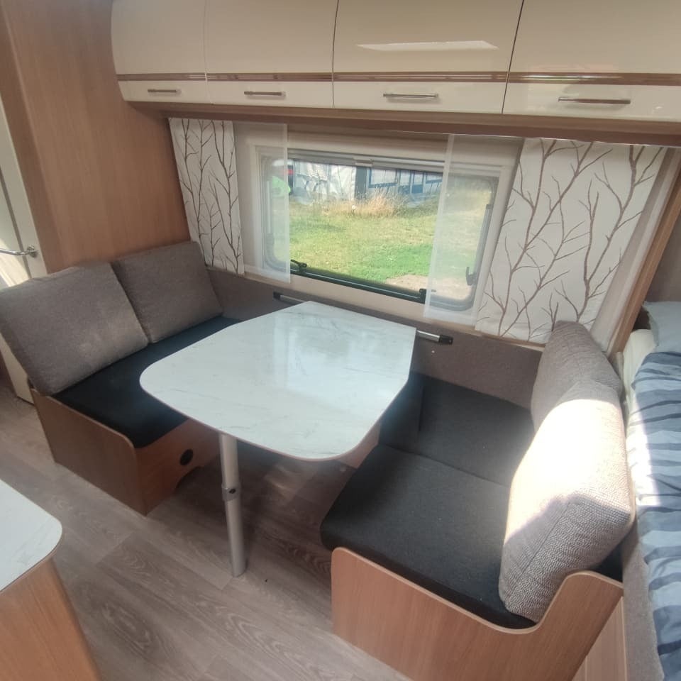 Wohnwagen mieten: Fendt Opal SKF 515 – Familien-Caravan mit Etagenbett & autarker Solaranlage – 4