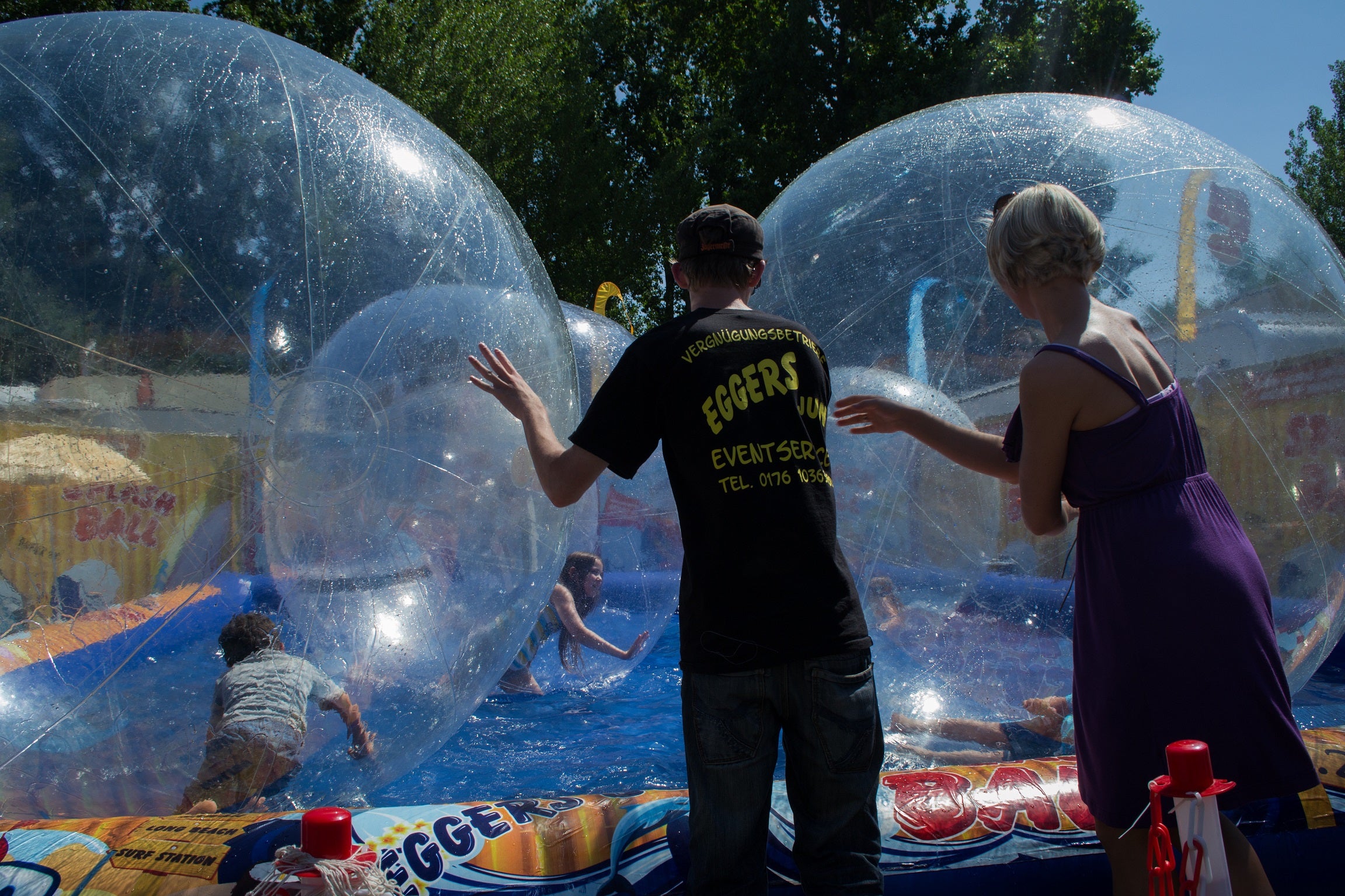 XXL Aqua Balls mieten - Aqua Zorbing Wasserball-Arena inkl. Pool 8,5 x 7 m – 2