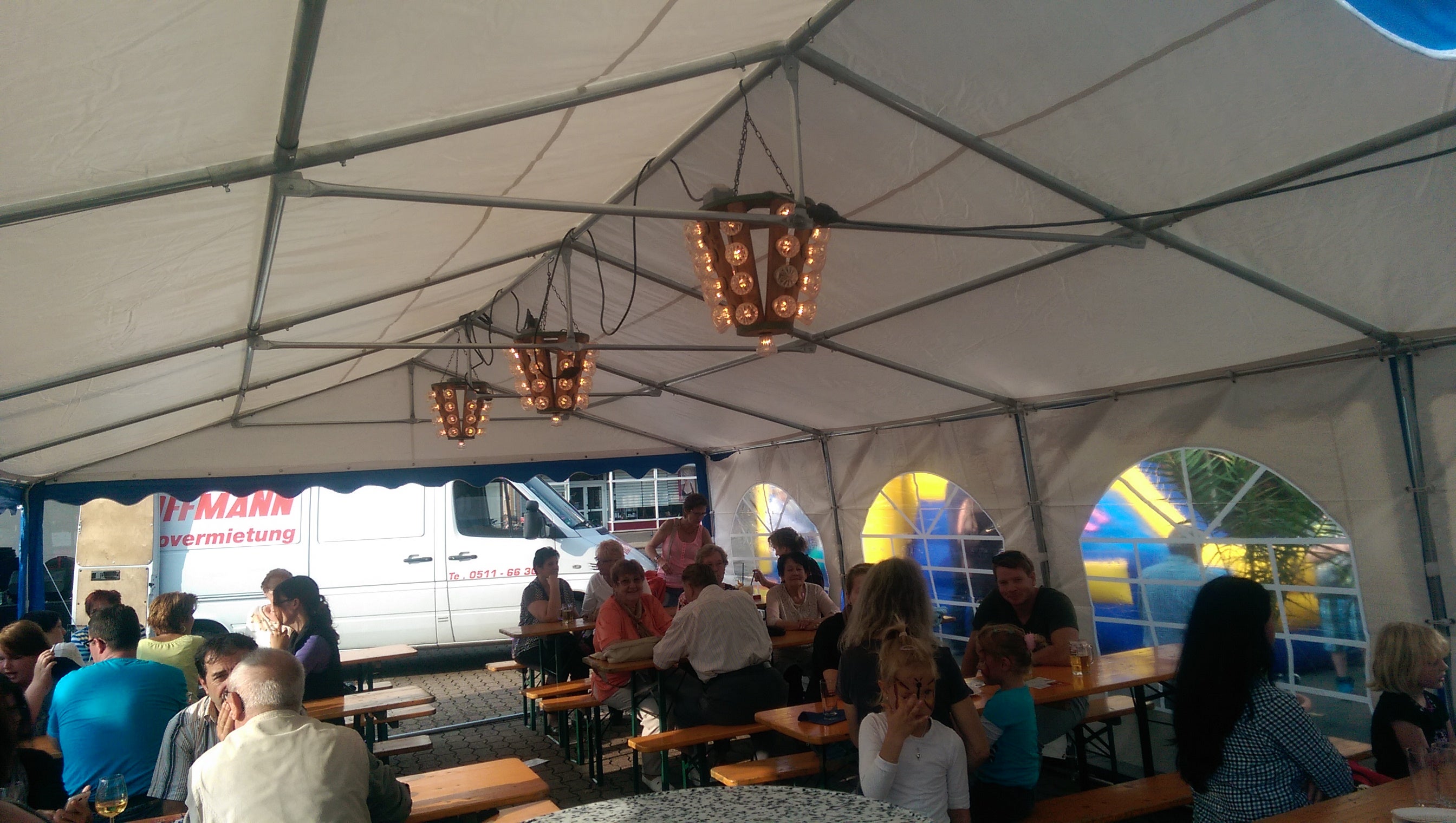 Partyzelt mieten - Festzelt 8x4 m / 8x5 m für bis zu 75 Personen, inkl. Zubehör – 2
