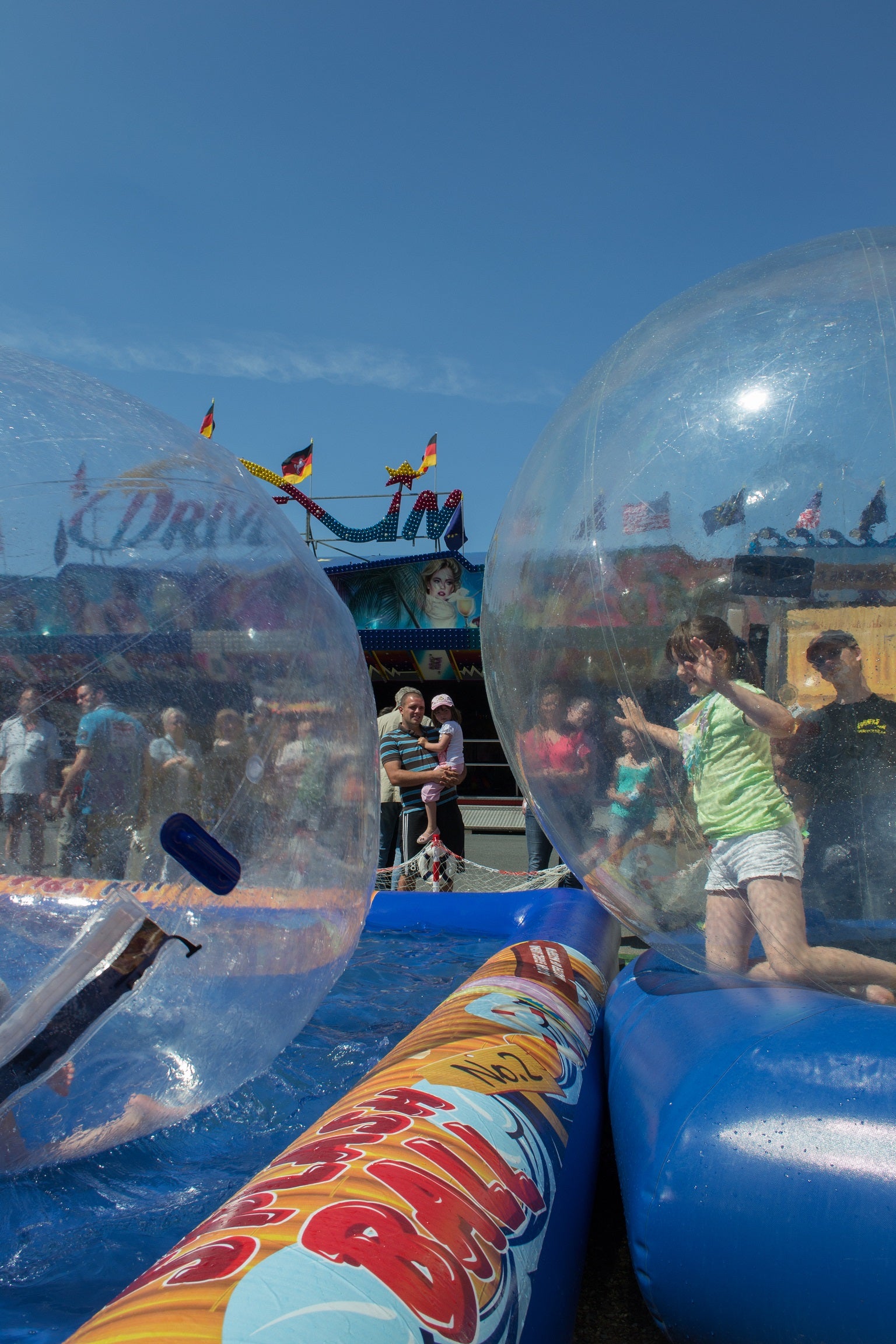 XXL Aqua Balls mieten - Aqua Zorbing Wasserball-Arena inkl. Pool 8,5 x 7 m – 3