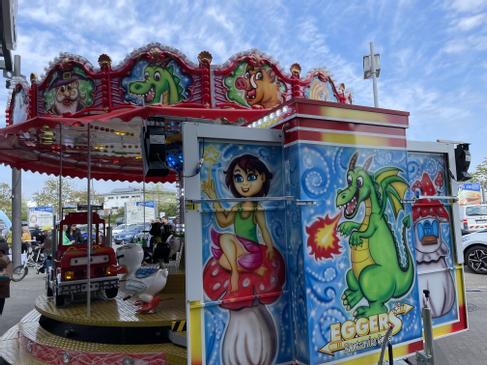 Kinderkarussell mieten - Nostalgie-Märchenkarussell Kindertraum, 22 Sitzplätze – 3