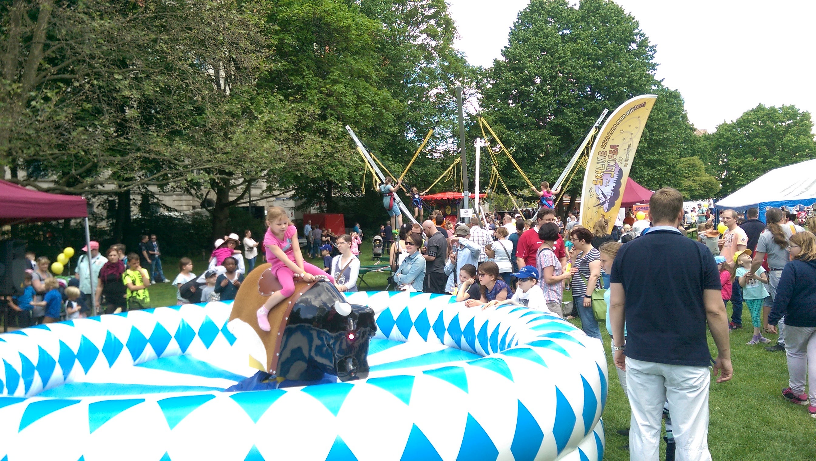 Bullriding mieten - Bayern-Rodeo mit 60+ echten Reitbewegungen, TÜV-geprüft – 4