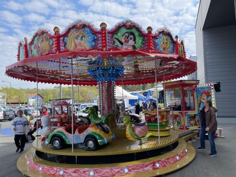 Kinderkarussell mieten - Nostalgie-Märchenkarussell Kindertraum, 22 Sitzplätze – 4