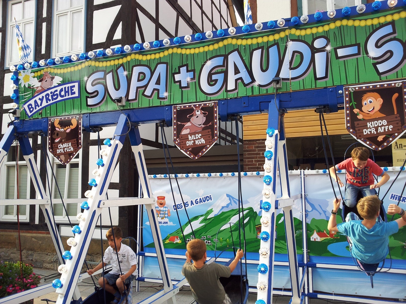 Kinder-Schiffschaukel mieten - Nostalgie-Holzschaukel Supa-Gaudi, TÜV-geprüft