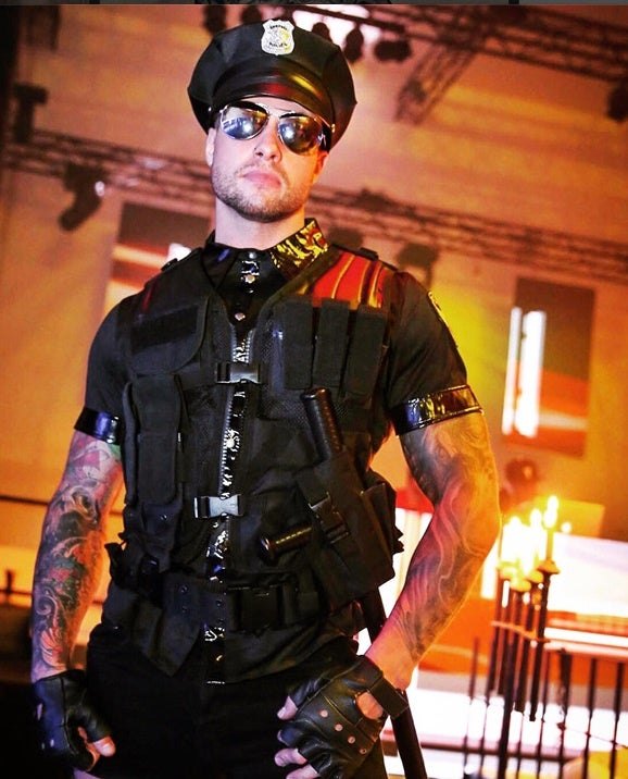 Stripper Mike Sta buchen - Bad-Boy-Strip für JGA & Partys in NRW & Bergisches Land – 3