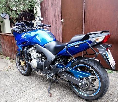 Honda CBF 600 SA mit ABS mieten – wendiges Mittelklasse-Motorrad leihen – 3