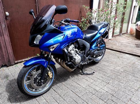 Honda CBF 600 SA mit ABS mieten – wendiges Mittelklasse-Motorrad leihen – 2