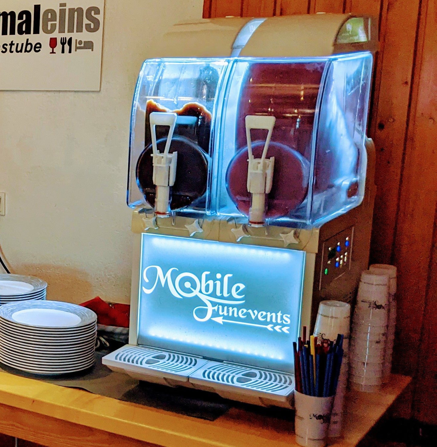 Slush-Maschine mieten - Frozen Cocktails, Milkshakes, Popcorn & Zuckerwatte