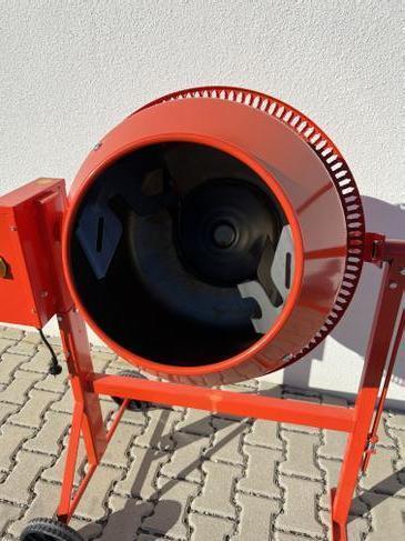 Betonmischer mieten – 110–130 l Trommelvolumen, mit Fußbremse