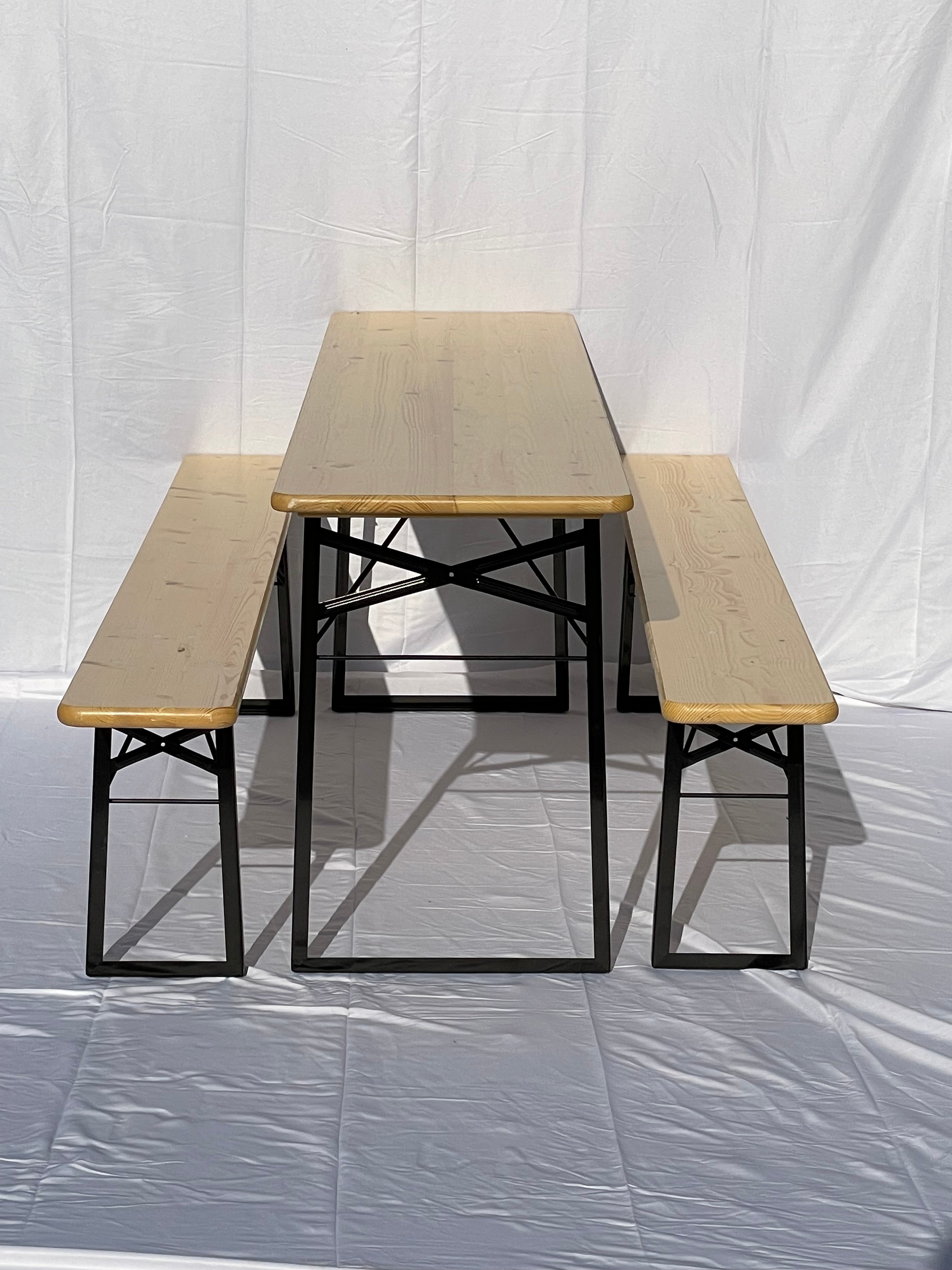 Bierzeltgarnitur mieten (50 cm Tisch) – Tisch + 2 Bänke aus Fichte – 2