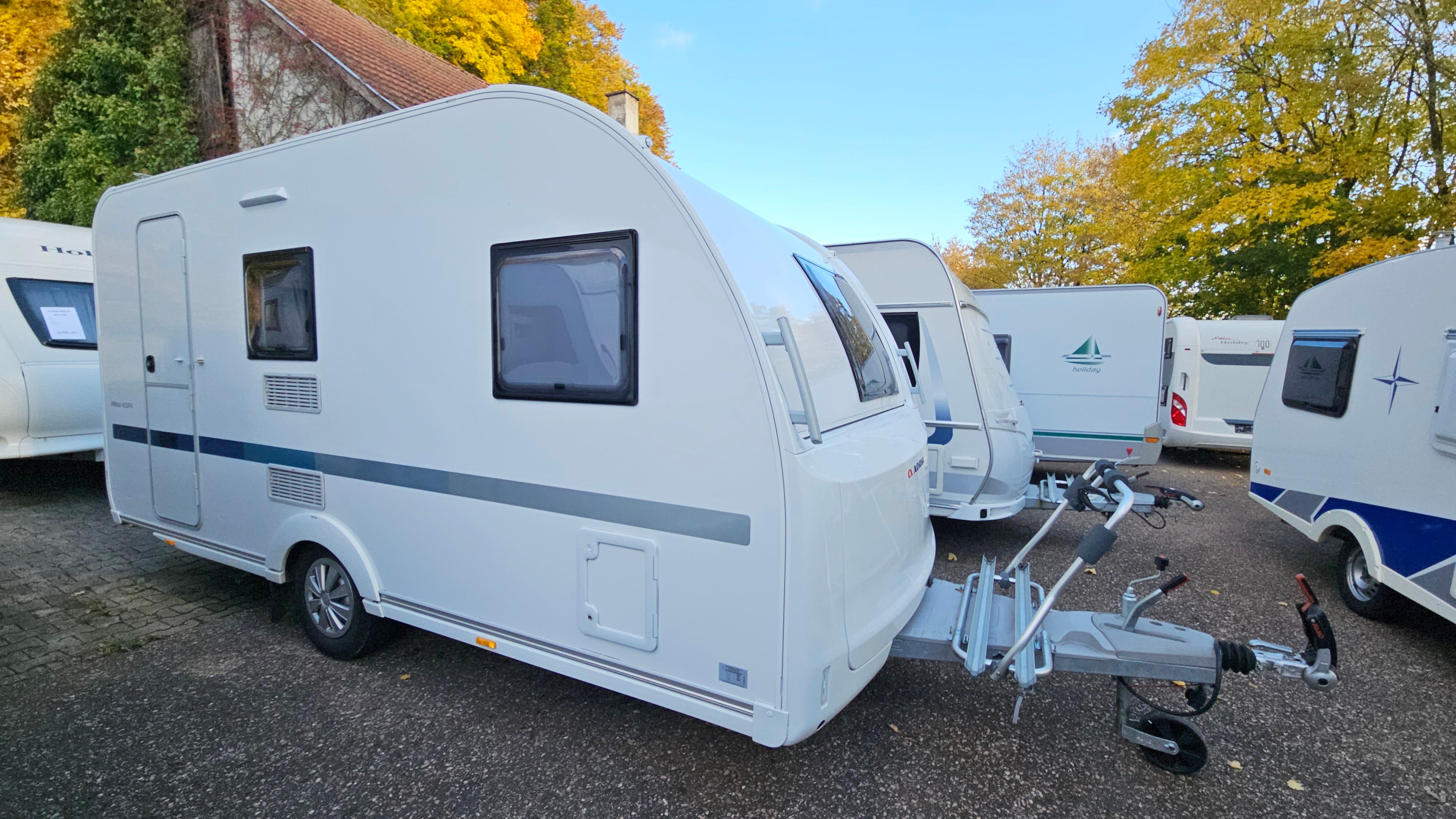 Wohnwagen mieten: Adria Altea 432 px - kompakter Caravan mit Wohngefühl wie zuhause
