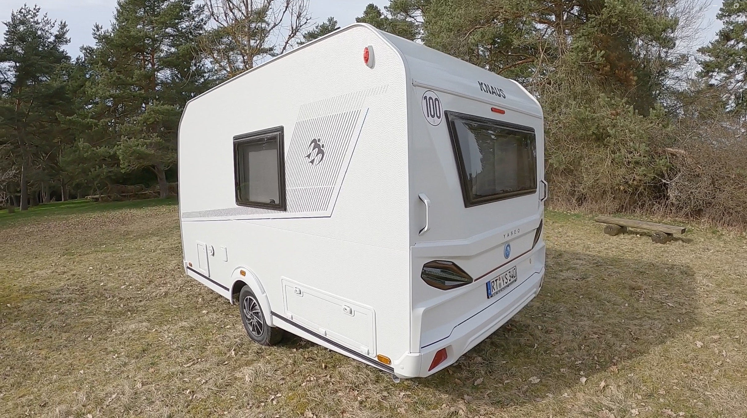 Wohnwagen mieten: KNAUS YASEO 340 px - leichtes Raumwunder unter 900 kg – 3