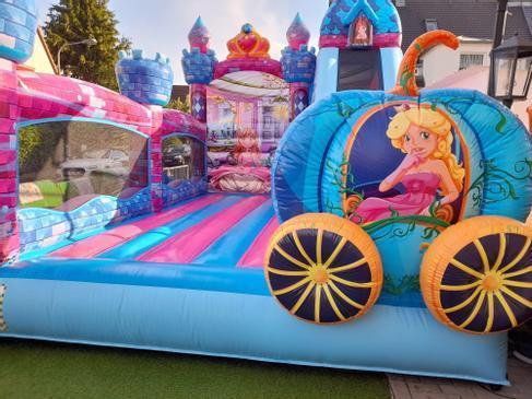 Hüpfburg mieten Cinderella Kutsche Märchenschloss mit Rutsche – Profi-Springburg 6x4x5 m – 3