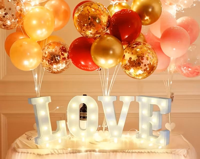 LOVE Leuchtbuchstaben mieten – Highlight für Hochzeit, Party & Event